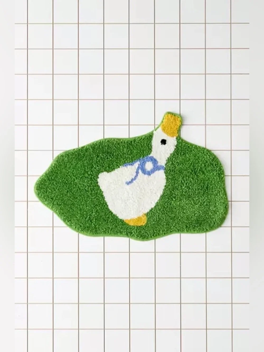 New Urban Outfitters Cheeky Goose Shape Tufted Bath Mat